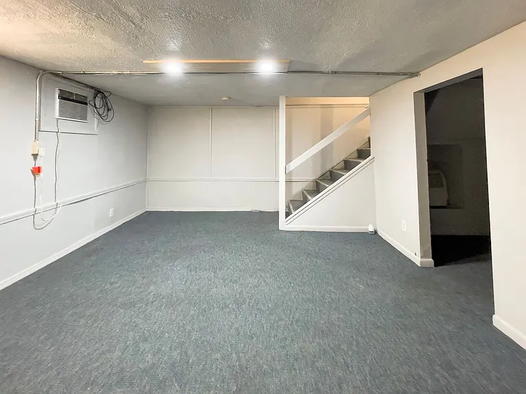 210 S Nichols Ave — Photo 24