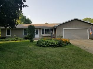 14444 Crest Ln, Plymouth, IN 46563