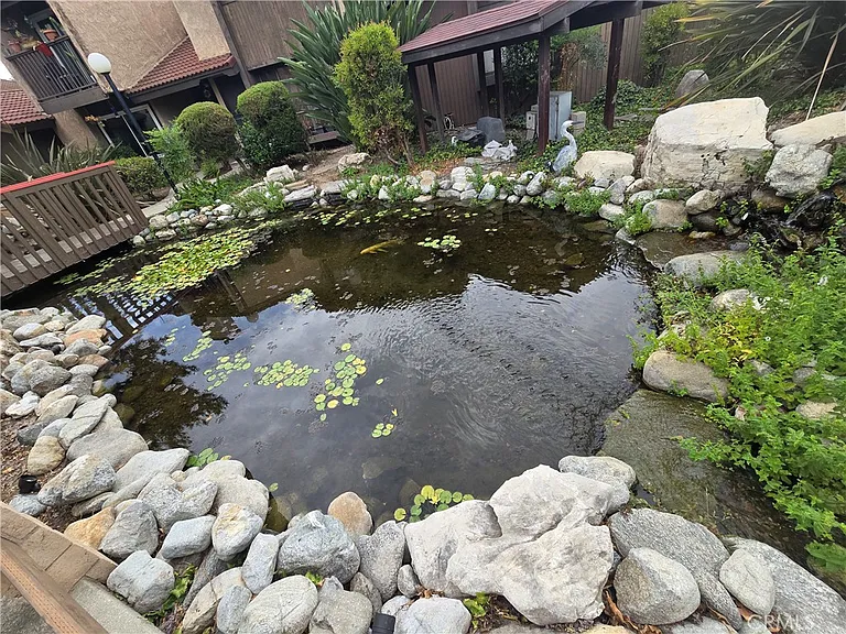 181 S Hollenbeck Ave — Photo 7