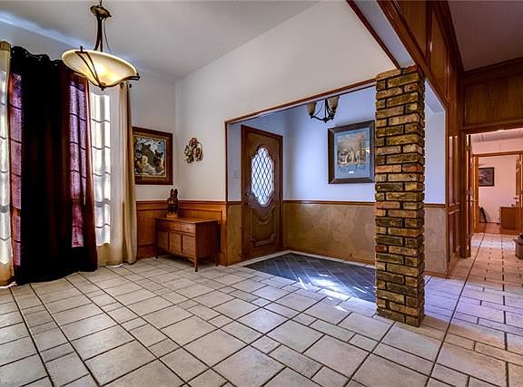 2nd image of 3601 Lynchburg Dr