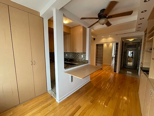 Rented by Compass | media 7