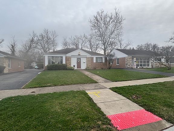 3rd image of 2223 Hawthorne Rd