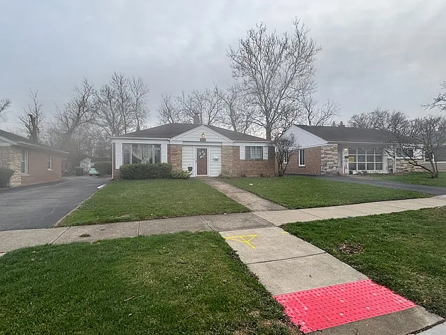 2223 Hawthorne Rd — Photo 3