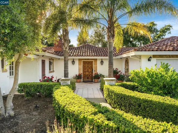 30 Summer Meadows Ct, Alamo, CA 94507