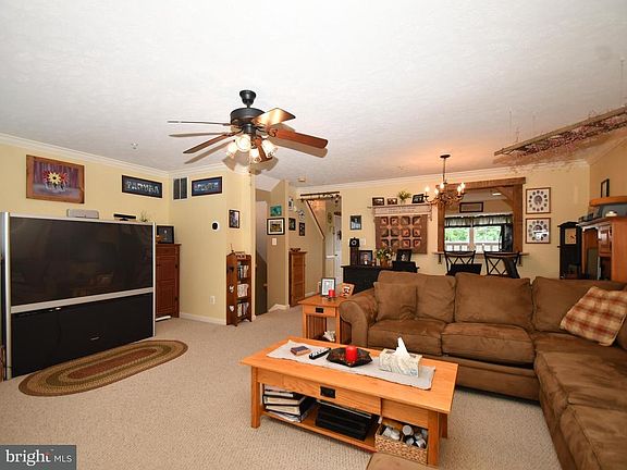 5th image of 1703 Chrisara Ct