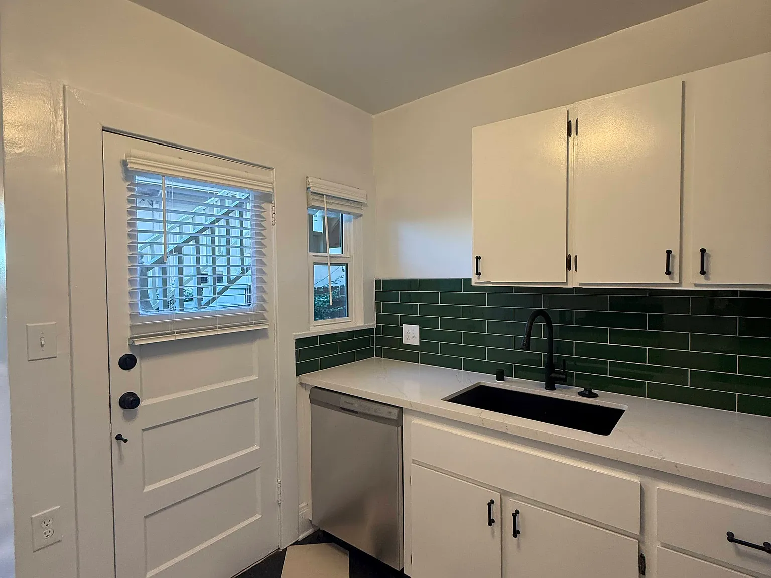 1 bed, $2,100 — Photo 2