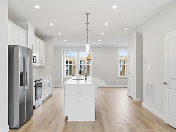 5th image of 339 Telluride Ln