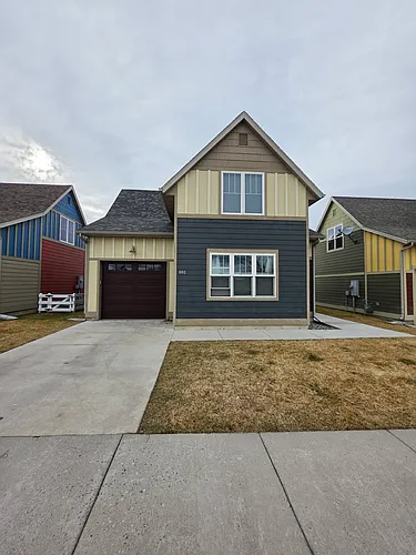 881 Hanson St #ROOM FOR RENT Photo 1