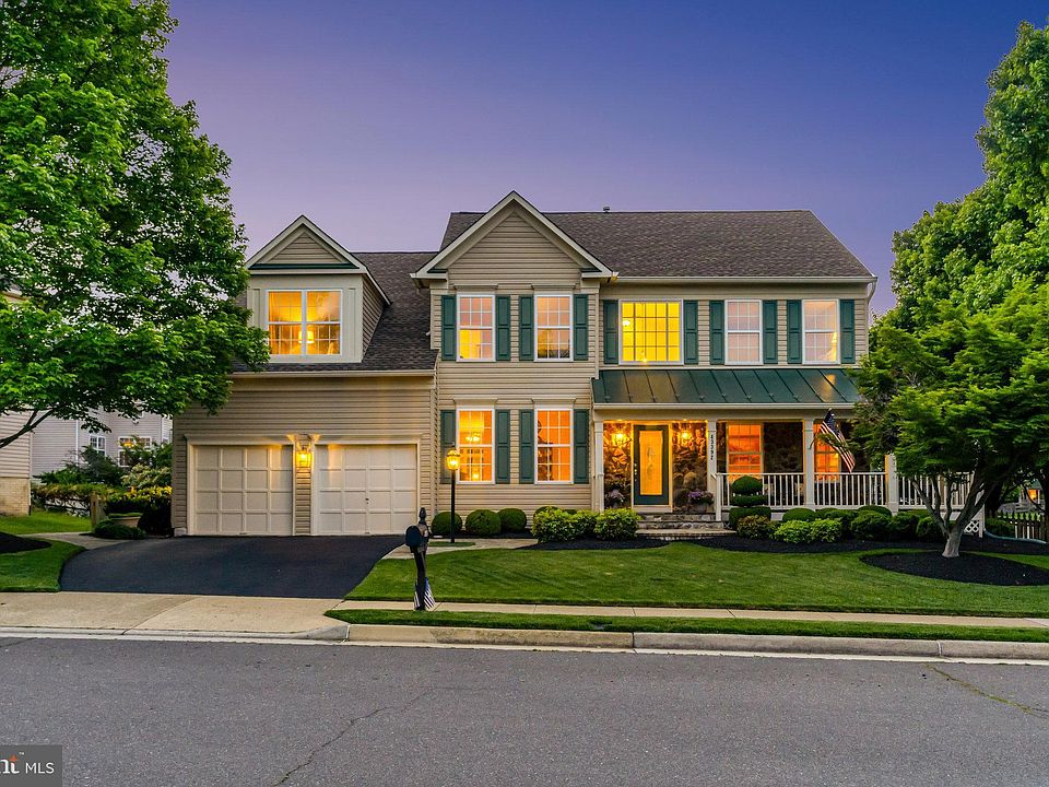 1st image of 43392 Covent Garden Dr