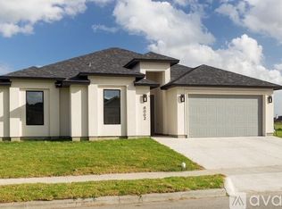 8002 Snake River Dr, Corpus Christi, TX 78414