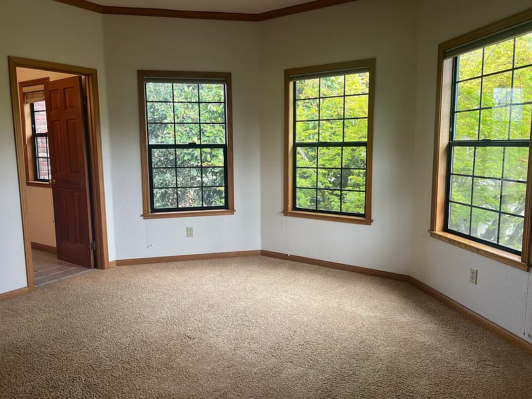 4300 Heritage Ln — Photo 24