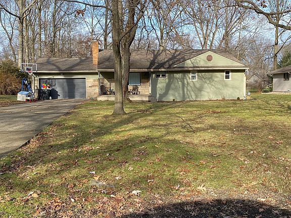 4th image of 350 Deer Trail Ave
