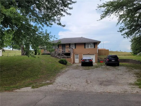 601 Valley Dr, Plattsburg, MO 64477