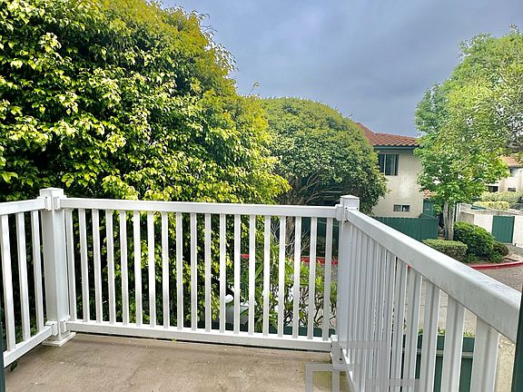 4th image of 3527 Roosevelt St #17115273