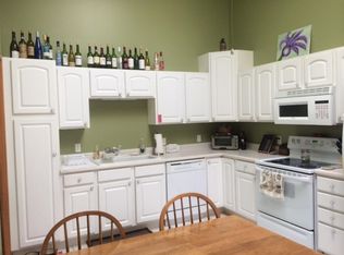3079 Holiday Ct, Bettendorf, IA 52722
