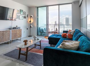 90 SW 3rd St APT 1611, Miami, FL 33130