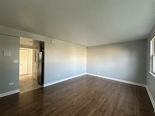 7630 N Milwaukee Ave Photo 1