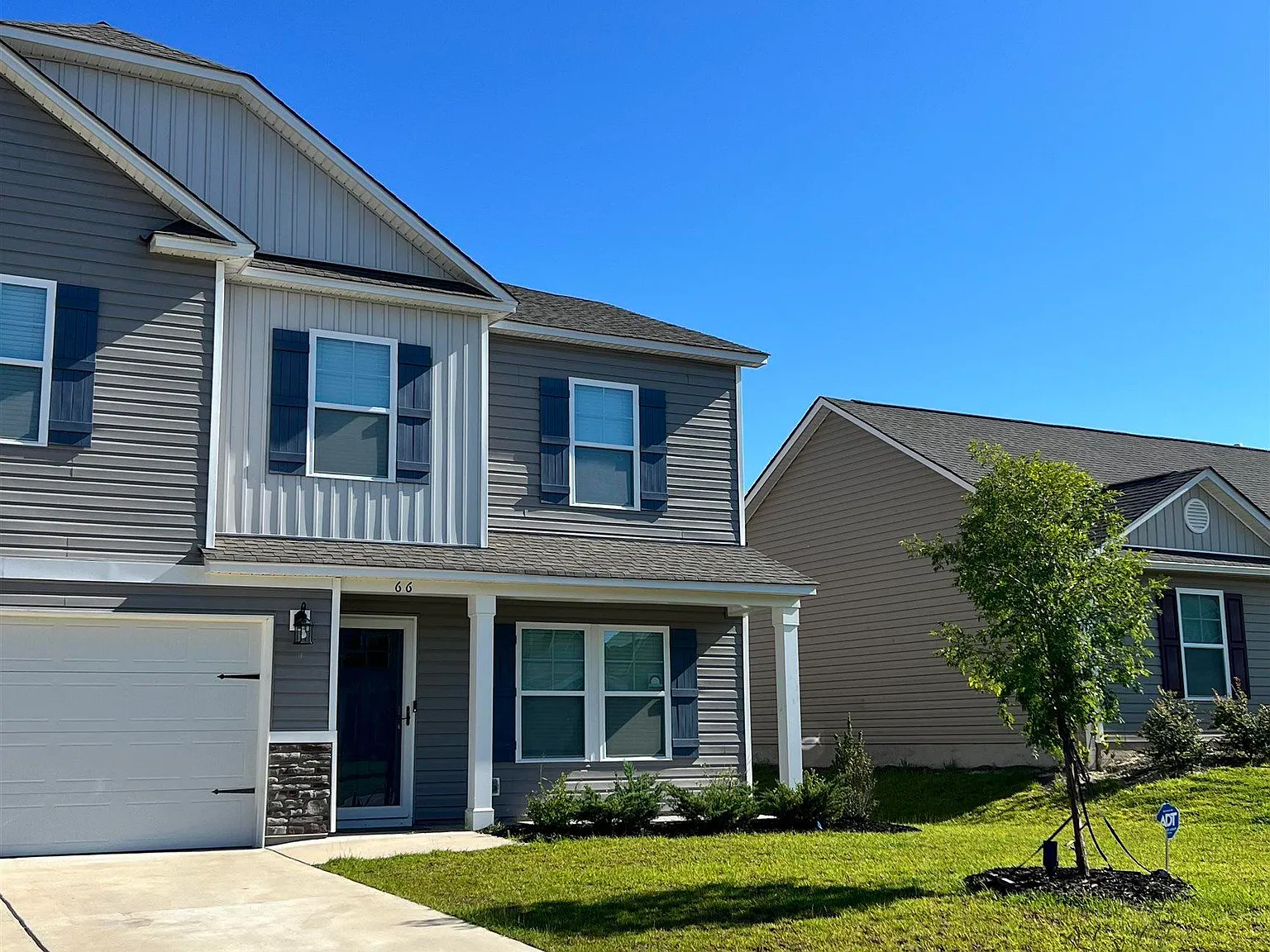5 bed, 3040 sqft, $2,650 — Photo 1