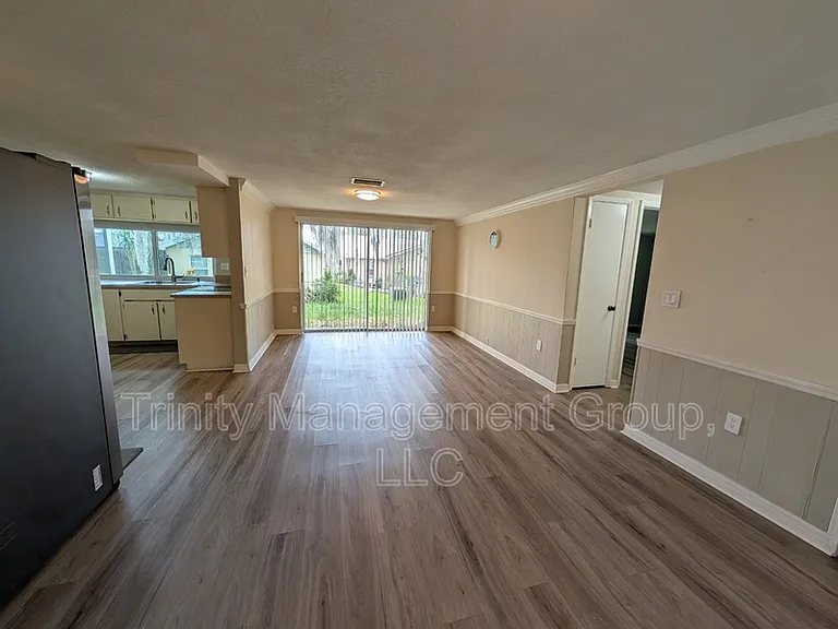 8605 Wagon Wheel Ln — Photo 3