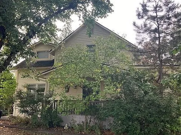 1609 Jackson Rd, Ashland, OR 97520