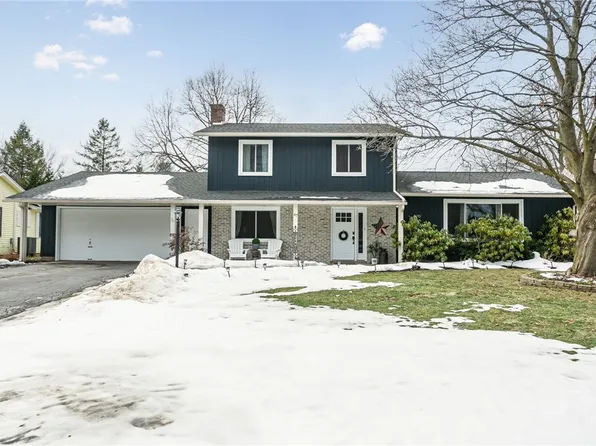 47 Kirkgate Dr, Spencerport, NY 14559
