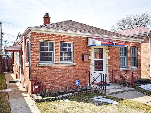 2nd image of 5566 N Leonard Ave