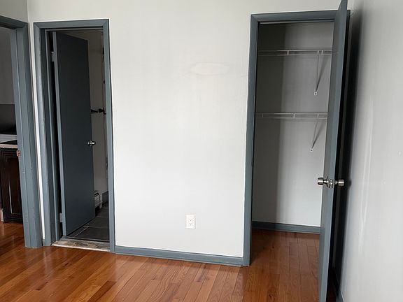 5th image of 530 Main St Unit 200