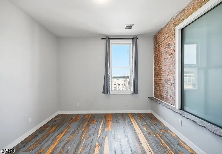 180 Spring St #304 — Photo 22