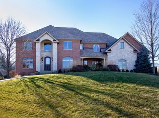 2 Oriole Ct, Hawthorn Woods, IL 60047