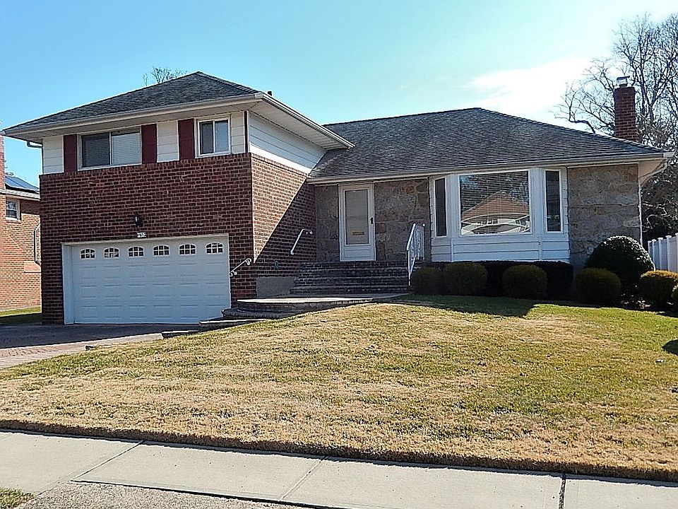 1st image of 51 Parkway Dr