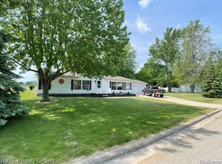 2538 Parrott St, Deckerville, MI 48427