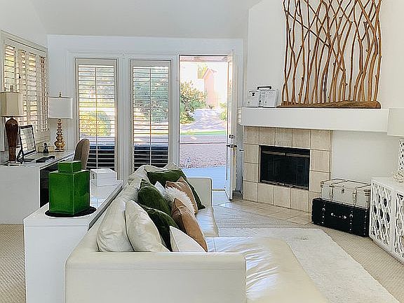 Fireplace & Fully Furnished
