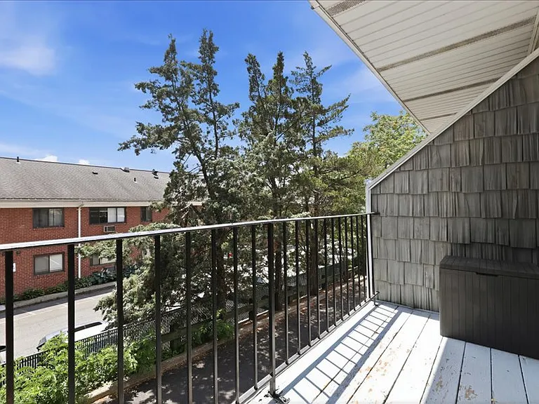 130 N Kensico Ave #11C — Photo 12