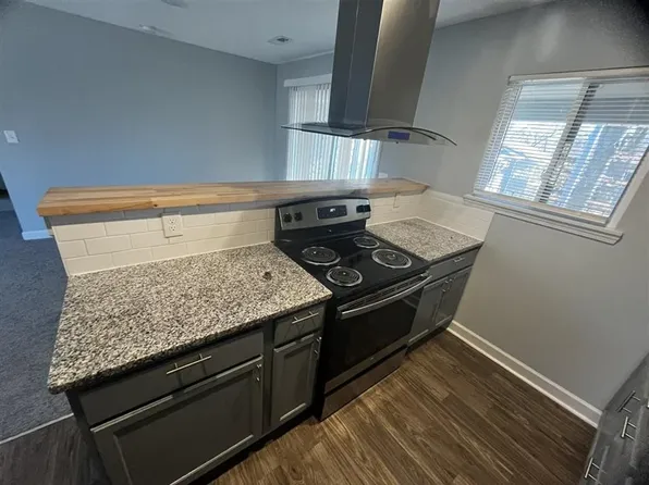 Brentwood Apartments