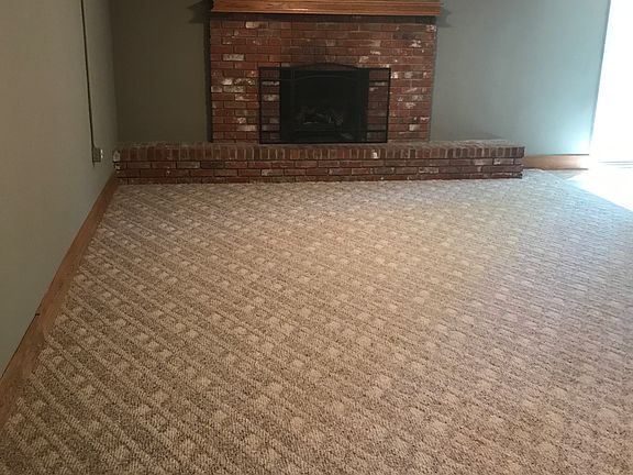 5th image of 720 Belmont Dr