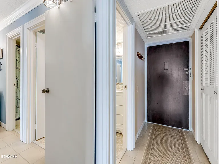 935 N Halifax Ave #410 — Photo 4