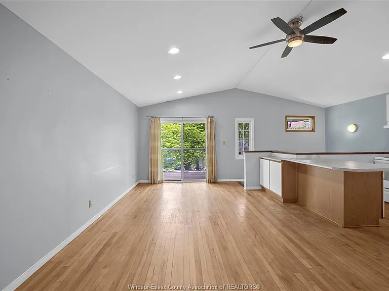 463 Randolph Ave — Photo 12