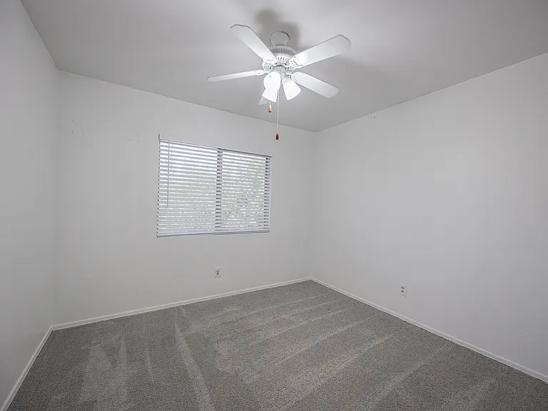 11595 W Holly St — Photo 27