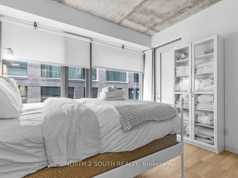 95 Bathurst St #225 — Photo 16