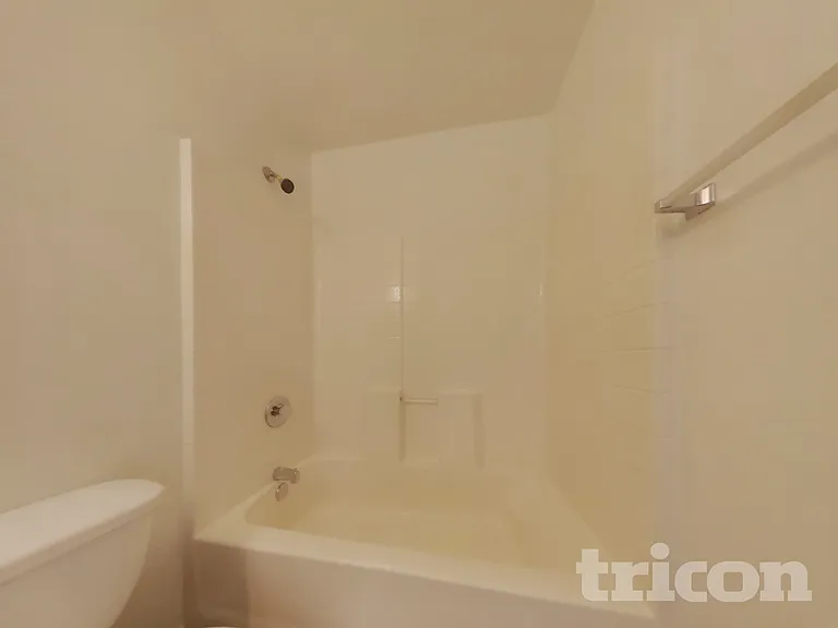 7211 S 8th Pl — Photo 16