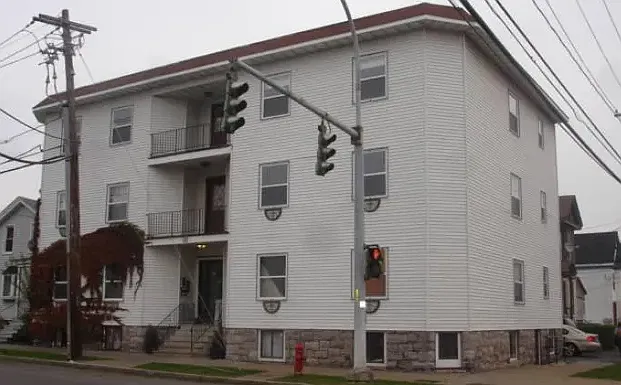 200 Catherine St