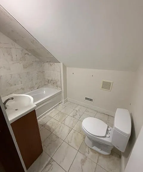 131 Main St #4 — Photo 8
