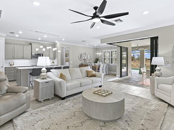 4th image of 19379 Elston WAY
