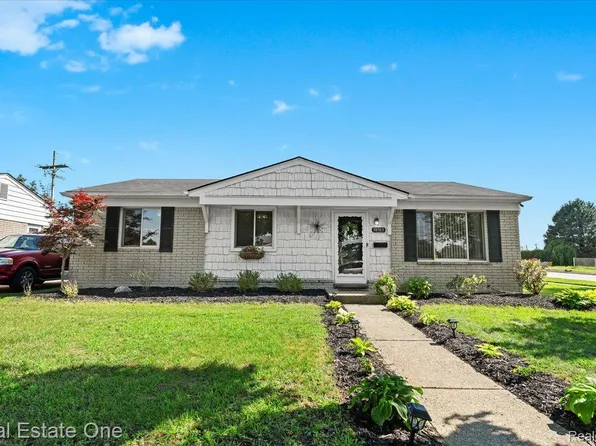 38383 Summers St, Livonia, MI 48154