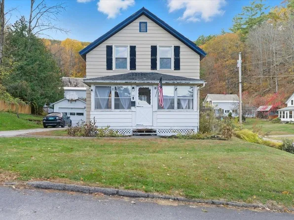 13 Pleasant Street, Proctor, VT 05765