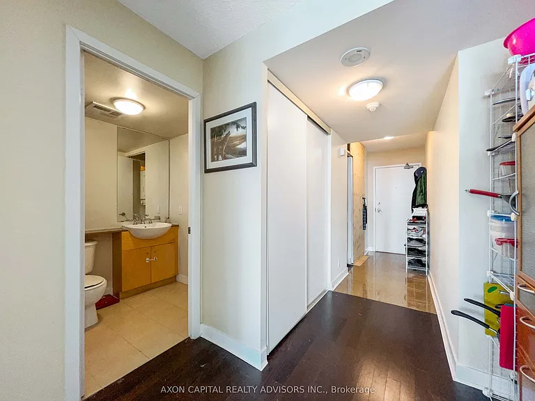 397 Front St W #1711 — Photo 5
