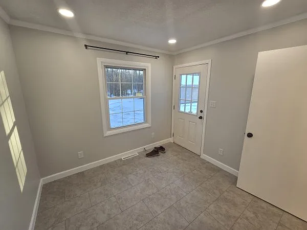 155 Plymouth Rd — Photo 12