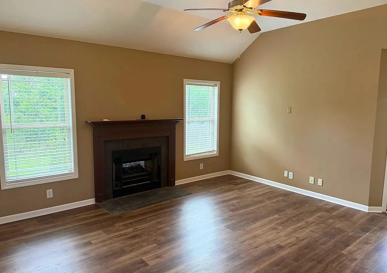 3 bed, 1291 sqft, $1,600 — Photo 3