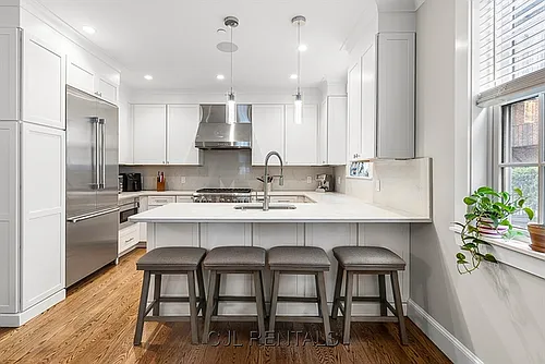 119 Highland Ave #B Photo 1
