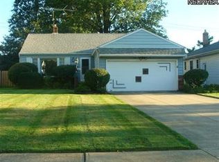 4832 Fairlawn Rd, Lyndhurst, OH 44124